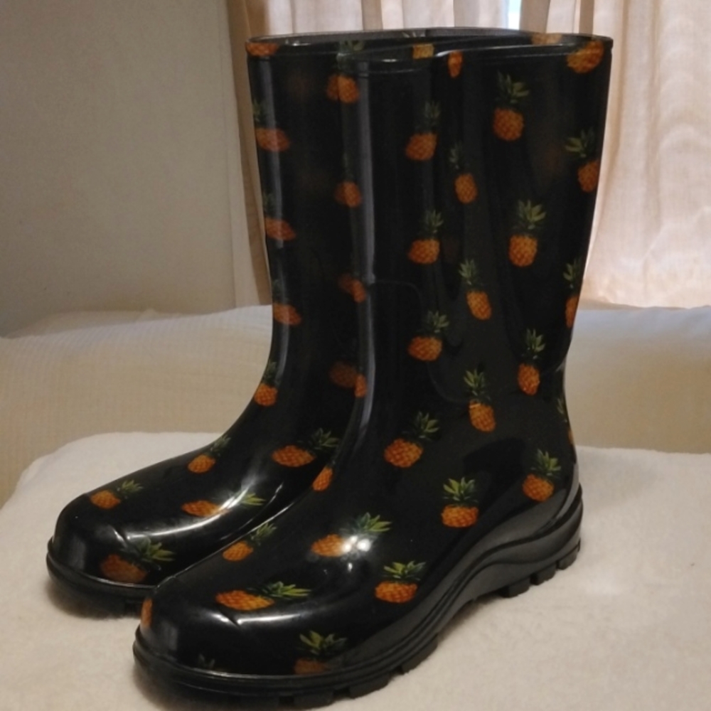 Pineapple Printed Rubber Rain/ Mudd Boots